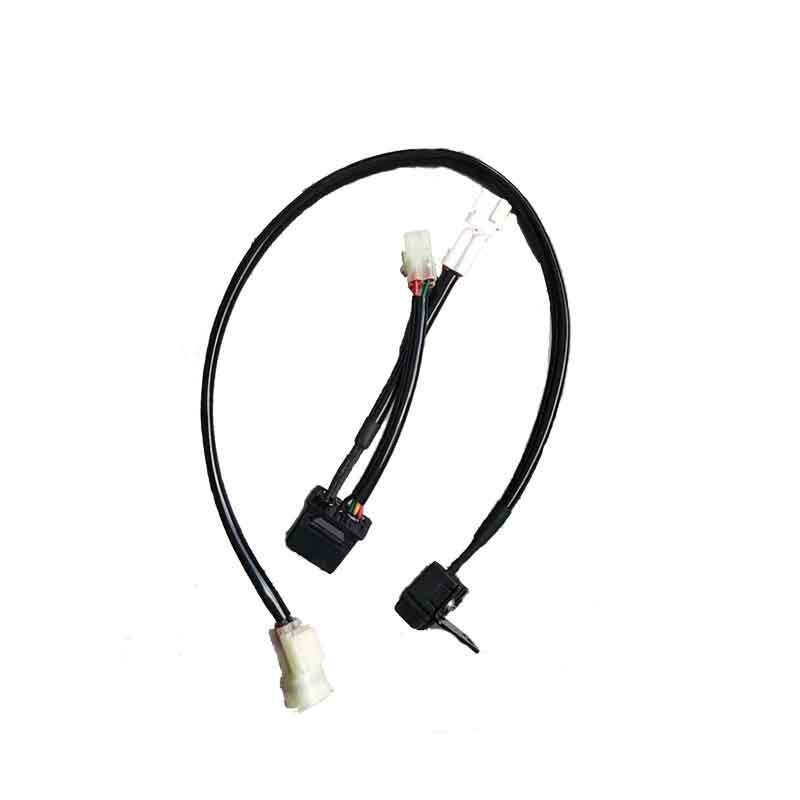 Suitable for Xiangshuai Shenlong Yulong 700 900 car charger interface usb interface socket line locomotive
