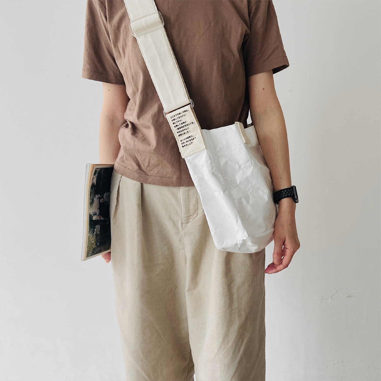 Custom Logo Waterproof Washable Kraft Tyvek Bag, Handheld Shoulder Crossbody Eco Bag - Thumbnail 3