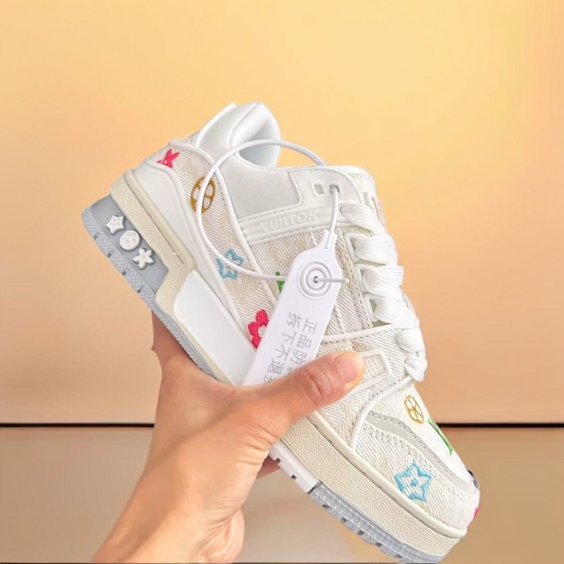 The Same Model from the Lv Store, High-End Denim Sneakers for Men and Women, High-Quality Replica Sneakers from Putian, Luxury Sports Shoes for Couples