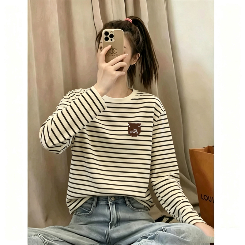 Striped Inner Layering Shirt for Women, 2026 Autumn New Style, Can Be Worn Outside, Round Neck Long-Sleeve Top, Loose Casual T-Shirt, Trendy