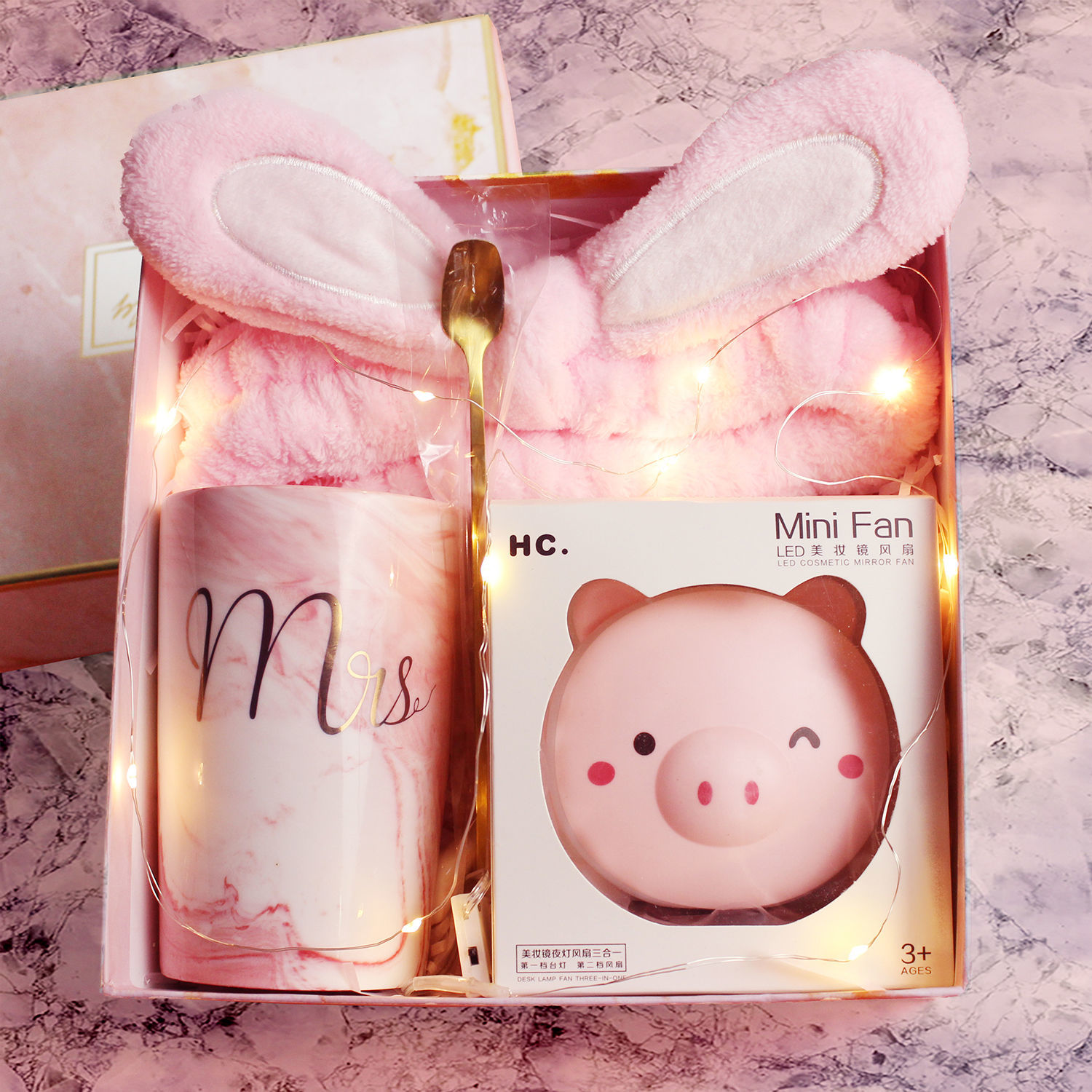 High-end New Year's Day Accompanying Ceremony Female Bridesmaids Marriage Practical Wedding Best Man Male Gift Gift Box Towel Full Moon Annual Meeting