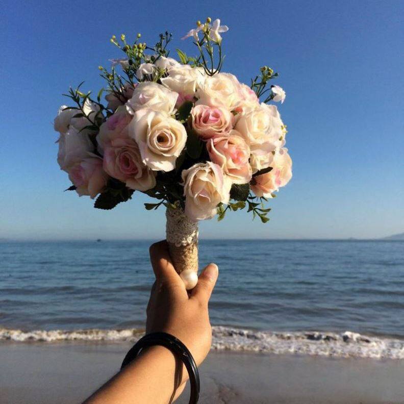 Hands touted bridal bride wedding dress Han Style Emulation Companion Gift shooting props collar Dried Flowers Bouquet Full of Star Gyeom