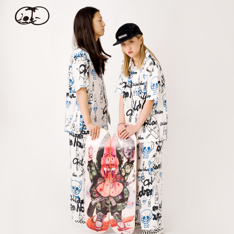 Children Nan sends Daxing artists to co - sponsor skateboarding professional double - warp trend home display