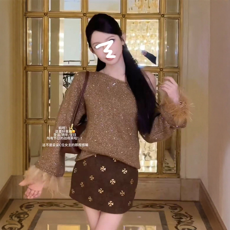 French-Style Heavy Sequin Feather Sleeve Off-Shoulder Sweater for Women, Autumn and Winter, Elegant and Stylish, Exposed Shoulder Knit Top French-Style Heavy Sequin Feather Sleeve Off-Shoulder Sweater for Women, Autumn and Winter, Elegant and Stylish, Exposed Shoulder Knit Top