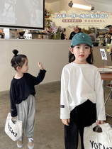 Childrens clothing Children 2022 Early spring clothing Black and white color blouses male and female babies pure color Jane about 100 hitch with a long sleeve T-shirt