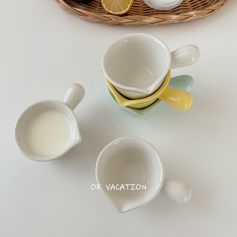 ins style Korean style color ceramic small juice bucket dipping sauce plate small milk cup pouring juice bowl cream cup seasoning saucer