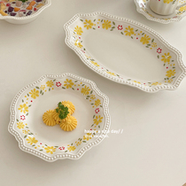 Infa-style retro-reliquette reliquette with three leaves small yellow flower series ceramic tray salad bowl long plate coffee cup