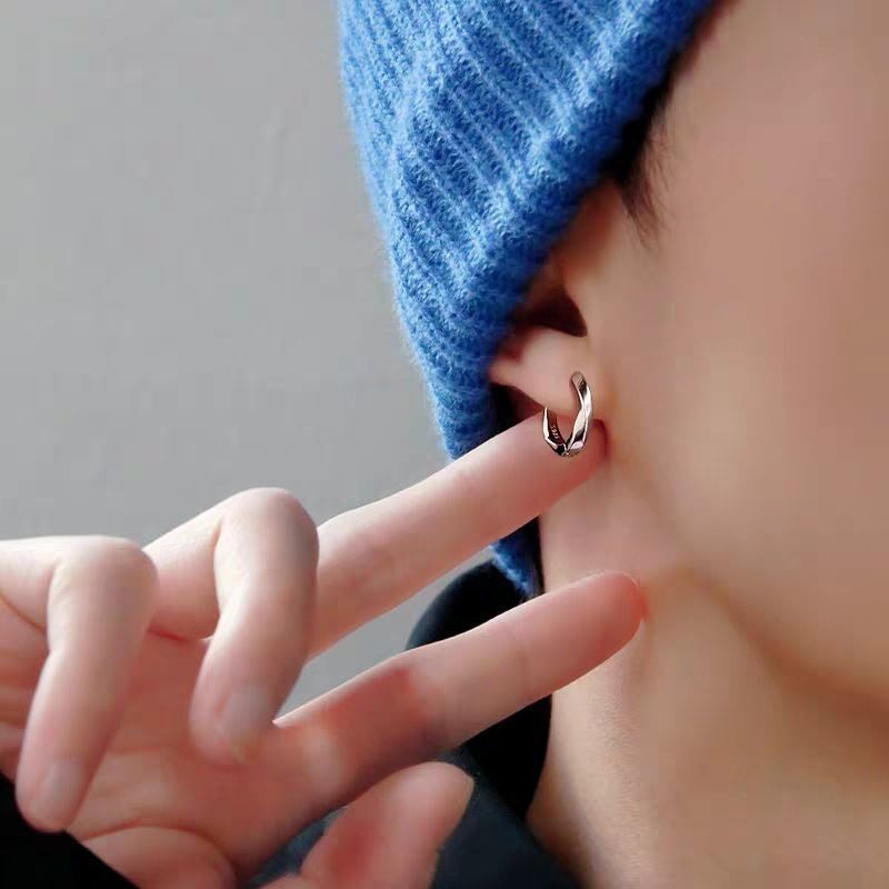 Sterling silver earrings male ruffian handsome 2021 new foreign style s925 sterling silver earrings female Korean version men cool domineering high - Taobao