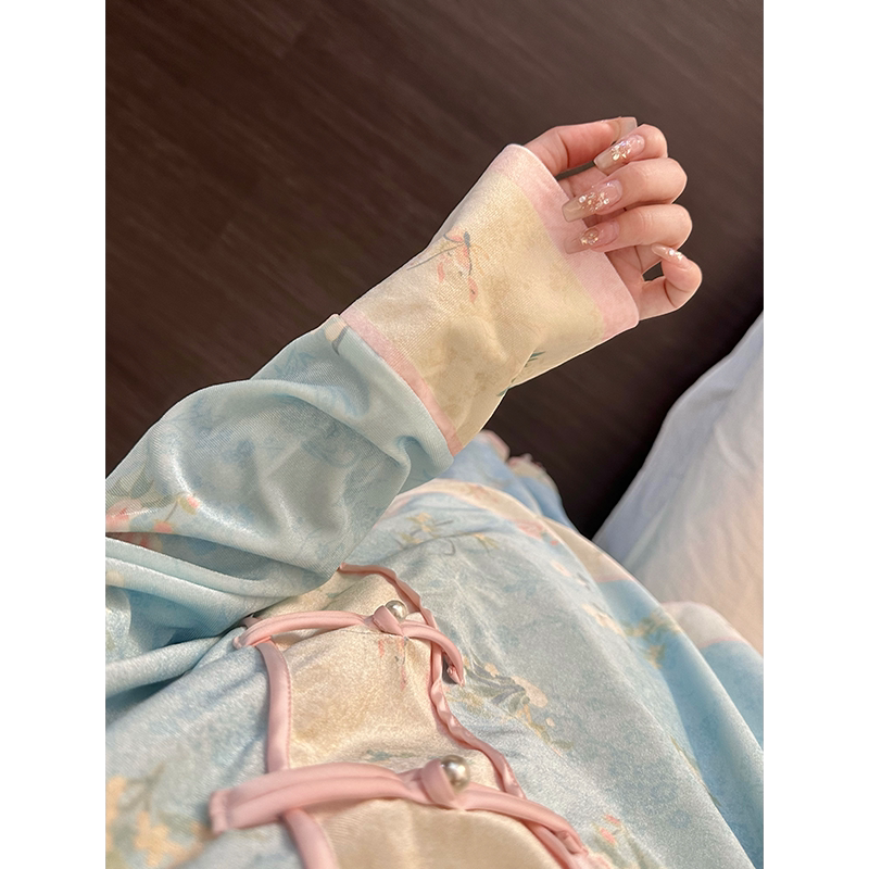 Chinese-Style High-End Floral Velvet Pajamas for Women, Autumn and Winter, Skin-Friendly, Large Size Loungewear Set, Can Be Worn Outside