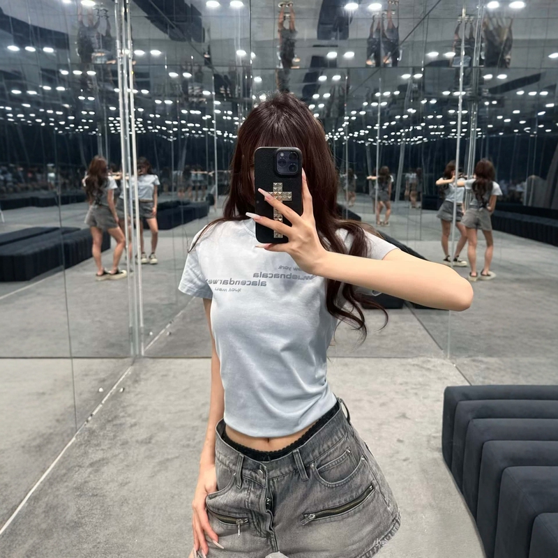 Shenzhen Nanyou 2026 Summer Mirror Letter Print Short Sleeve T-Shirt for Women, Round Neck, Versatile, Slimming Top Shenzhen Nanyou 2026 Summer Mirror Letter Print Short Sleeve T-Shirt for Women, Round Neck, Versatile, Slimming Top