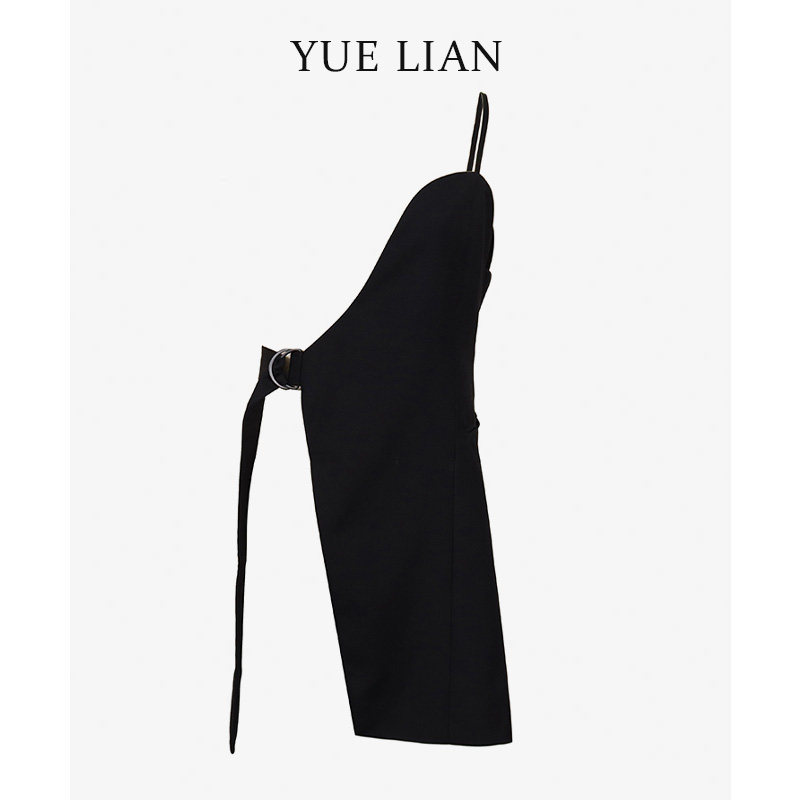 (Hong Kong designer brands) The Yanites are trendy to wear the Machia dress with two sets of Temperament Fried Street Women