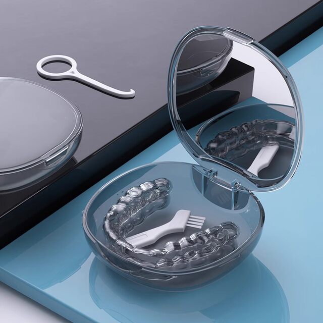 Invisible brace box orthodontic retainer storage box orthodontic device portable denture storage box cute