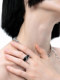 [Tan Jianci의 동일한 모델] Oinicio First Printing 증착 시리즈 925 Silver Black Glue Wide Male Couple Ring Women