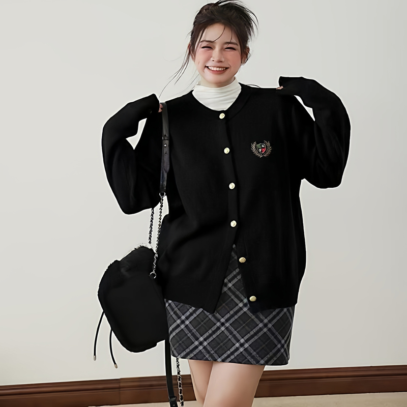 Extra Large Size Fat Girl Black Knit Sweater Autumn and Winter New Loose 1.0-150kg Top Preppy Style Lazy Sweater Extra Large Size Fat Girl Black Knit Sweater Autumn and Winter New Loose 1.0-150kg Top Preppy Style Lazy Sweater