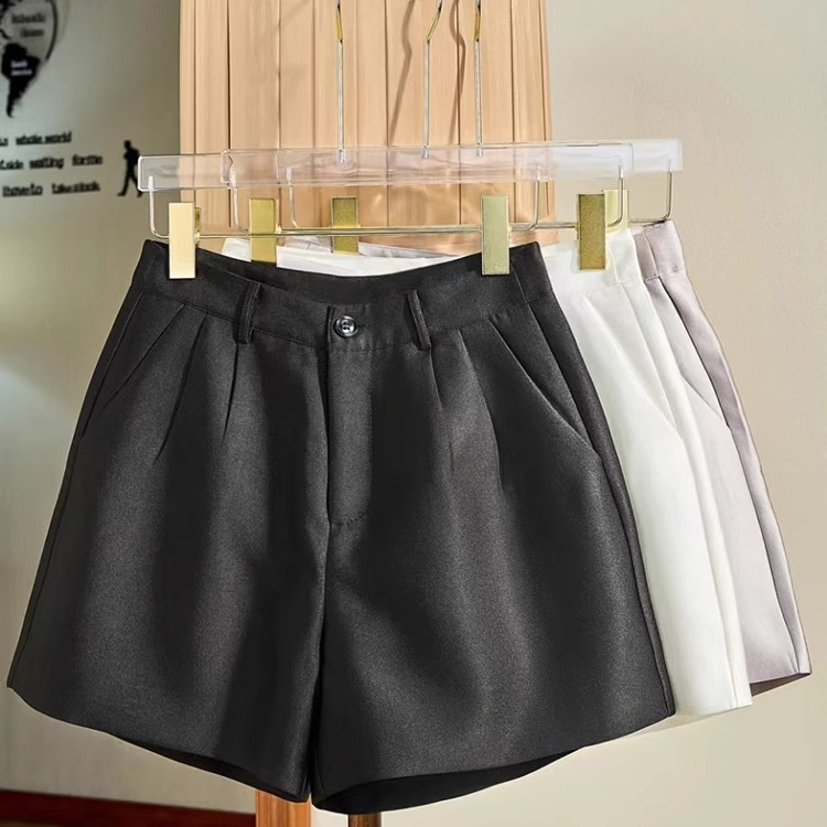 2026 Summer New Style Super Shiny Silk Satin Shorts for Women, Fashionable Slimming and Flowy Versatile White Five-Point Shorts