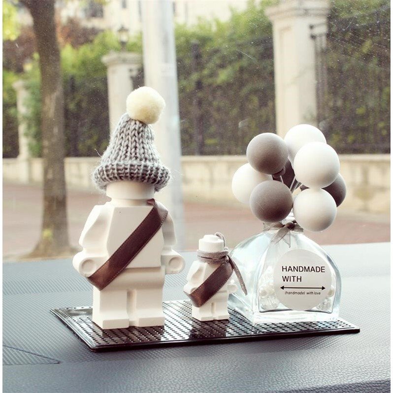 Car ornaments gypsum aromatherapy car creative confession balloon high-end center console art ins windmill interior accessories