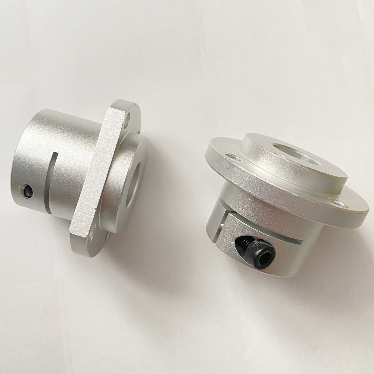 Pointing shaft abutment opening type locking support embedded type flange optical axis fixed seat STHWIR25 tail shaft seat