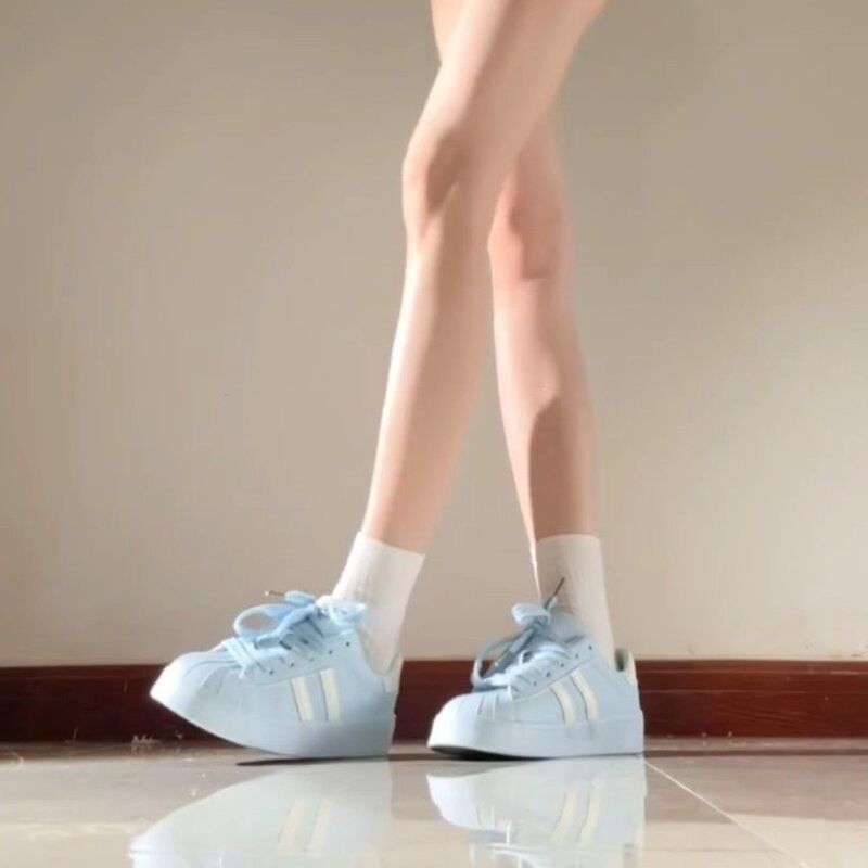 Popular Dopamine Shell-Toe Skate Shoes 2026 Chic Niche Sports Shoes Versatile Round-Toe Casual White Sneakers Popular Dopamine Shell-Toe Skate Shoes 2026 Chic Niche Sports Shoes Versatile Round-Toe Casual White Sneakers