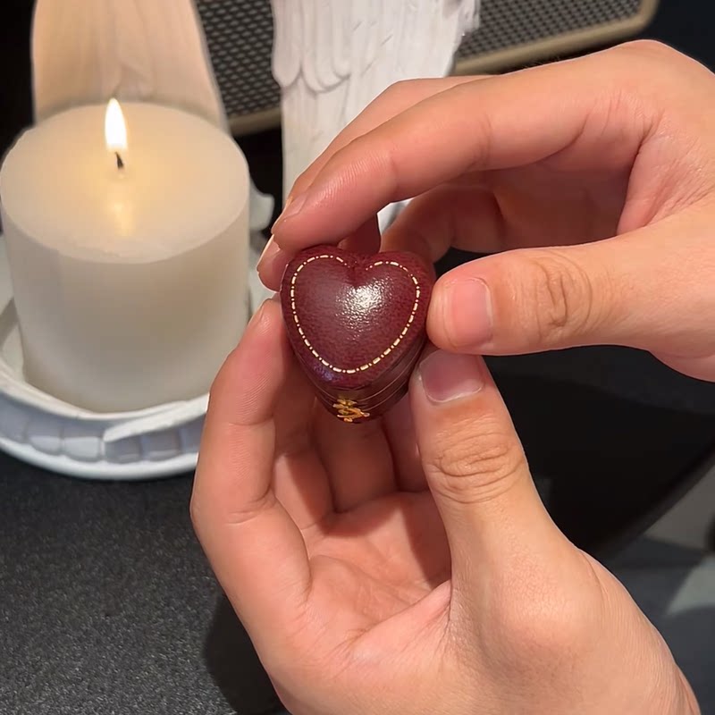 高級ヴィンテージ婚約指輪収納ボックス、精巧で持ち運び可能なジュエリーボックス、様々な形状のヨーロピアンミニリングボックス