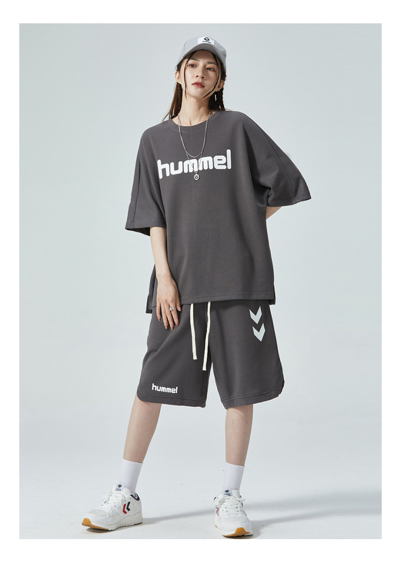 丹麦 hummel  情侣款 时尚休闲 T恤+短裤 运动套装 图3