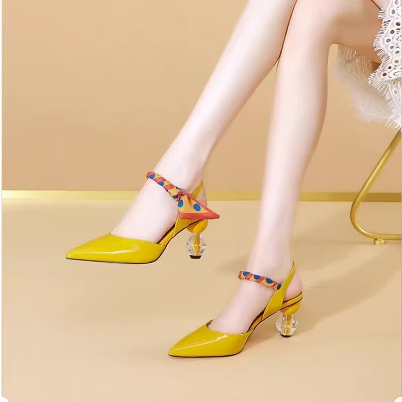 Fashionable Transparent Chunky Heel Closed-Toe Sandals for Women, 2026 Summer New Patent Leather Single-Strap Pointed High Heels Fashionable Transparent Chunky Heel Closed-Toe Sandals for Women, 2026 Summer New Patent Leather Single-Strap Pointed High Heels
