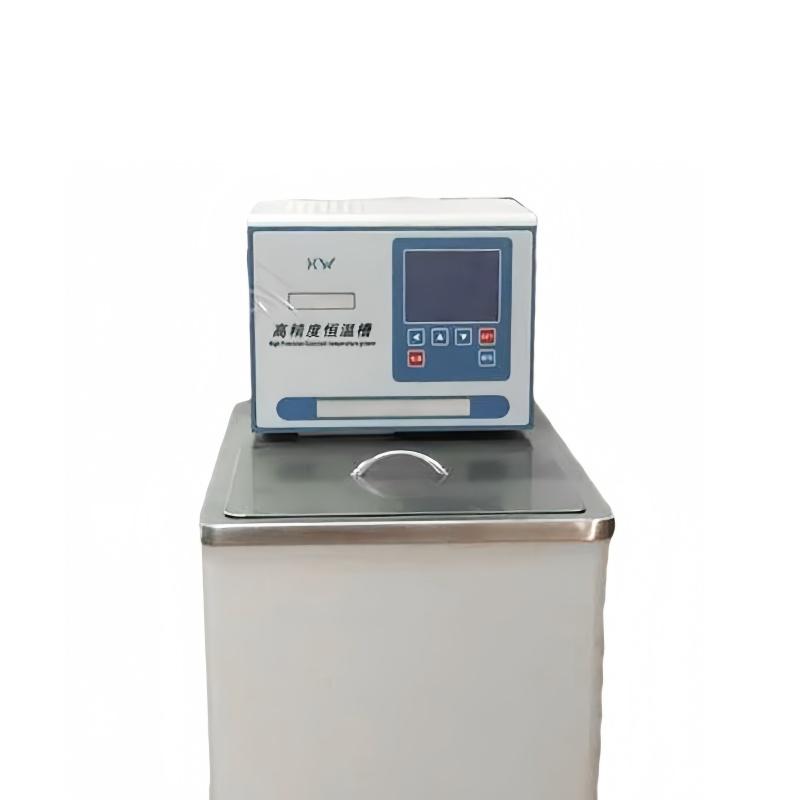 高精度恒温槽大屏幕液晶显示，显示分辨率0.001 ℃温度稳定性强
