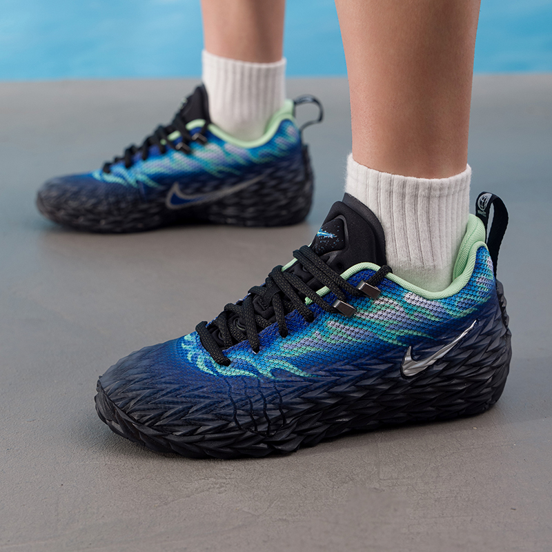 Nike Sneakers Thorn Men's Shoes for Actual Gameplay Nike S.T Charge Lightweight Low-Top Basketball Shoes Iw1897