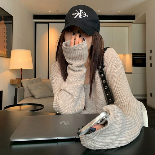 Весенний черный демисезонный трикотажный свитер, V-образный вырез, в западном стиле