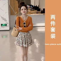 Комплект из двух предметов [уникальные топы очень красивые/трикотажные женские с короткими рукавами/женские футболки с правым плечом/нишевые шикарные топы/летние топы темперамента/тонкие топы, закрывающие тело для женщин/футболки с короткими рукавами/футболки с короткими рукавами для женщин 2024 года новые/шикарные и красивые маленькие топы]