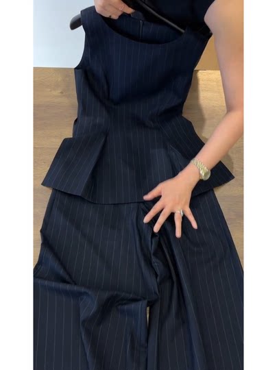 Gorgeous Summer Outfit with a Light Luxury and High-End Feel, Chanel-Style Navy Blue Striped Vest and Professional Suit Pants