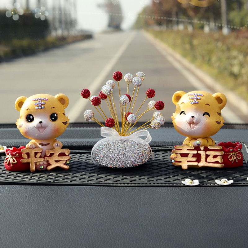 Hundreds of rows of small tiger pendulum pieces on-board incense Incense Pendulum car accessories Decorative Gifts in the Tiger Year Car Pendulum