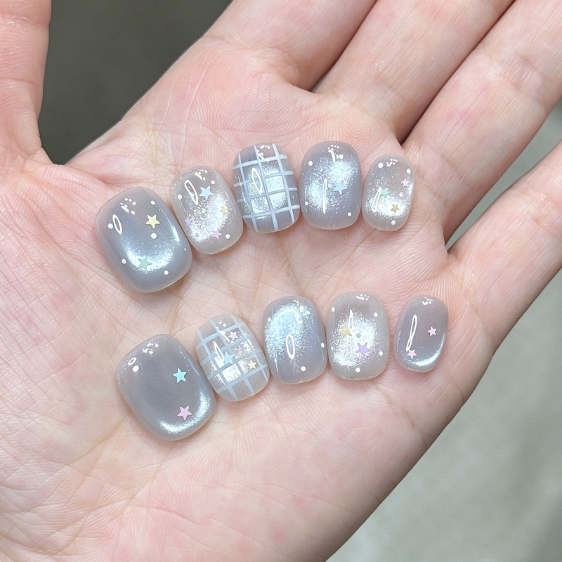 2026 New Handmade Nail Art Wearable Nails Crystal Mist Blue Cat Eye ins Cute Short Style High-End Whitening 3080