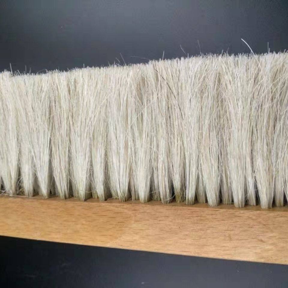 Beekeeping tools export-type three-row horsetail bee sweep horsetail bee brush horsetail bee sweep bee brush bee tool