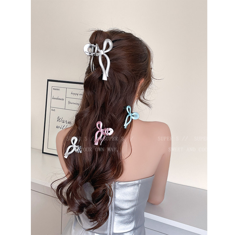 ins Futuristic Bow Hair Clip for Women, Back-Of-Head Updo Shark Clip, Niche Design, Y2K Sweet and Cool Girl Hair Accessory