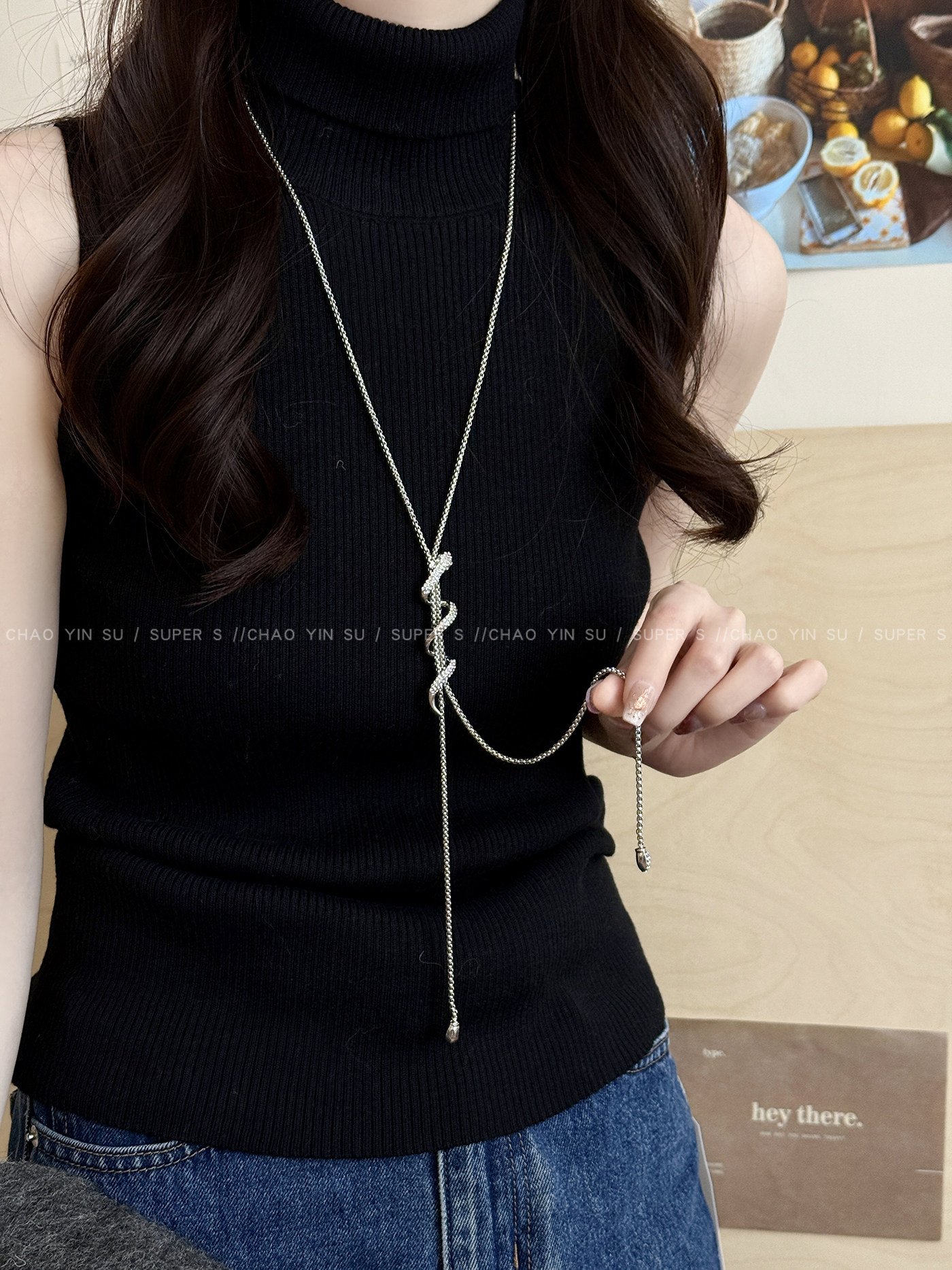 Snake-Shaped Zircon Tassel Pull-Out Necklace for Women, Niche Design, High-End Titanium Steel Long Winter Sweater Chain Accessory