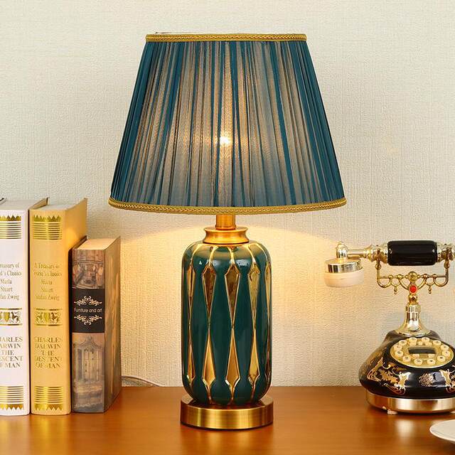 European-Style Table Lamp for Bedroom, Creative American-Style Study, Modern Ins Ceramic Lamp, Cozy Living Room, Master Bedroom, Light Luxury Bedside Lamp