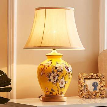 American-Style Ceramic Table Lamp, Simple and Modern Bedroom Bedside Lamp, Creative Bedside Table, European-Style Warm and Romantic Warm Light Decoration