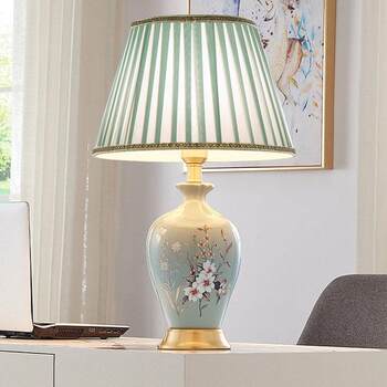 American-Style Light Luxury Ceramic Table Lamp for Living Room, New Chinese-Style Bedroom, Creative Ins-Style for Girls, Wedding 2025 New Model Bedside Lamp