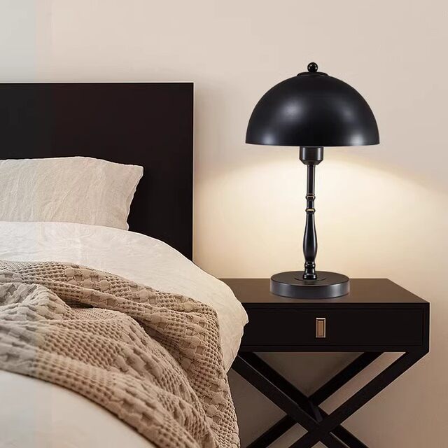 Modern Minimalist Dimmable Bedroom Table Lamp Bedside Lamp Nordic Light Luxury Decoration Wedding Master Bedroom Touch Glass
