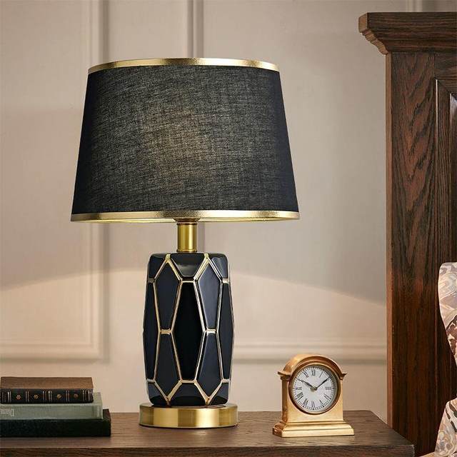 Nordic Table Lamp Living Room Hotel Bedroom Bedside Lamp Modern Simple Creative Model Room Clubhouse Decoration Ceramic Table Lamp