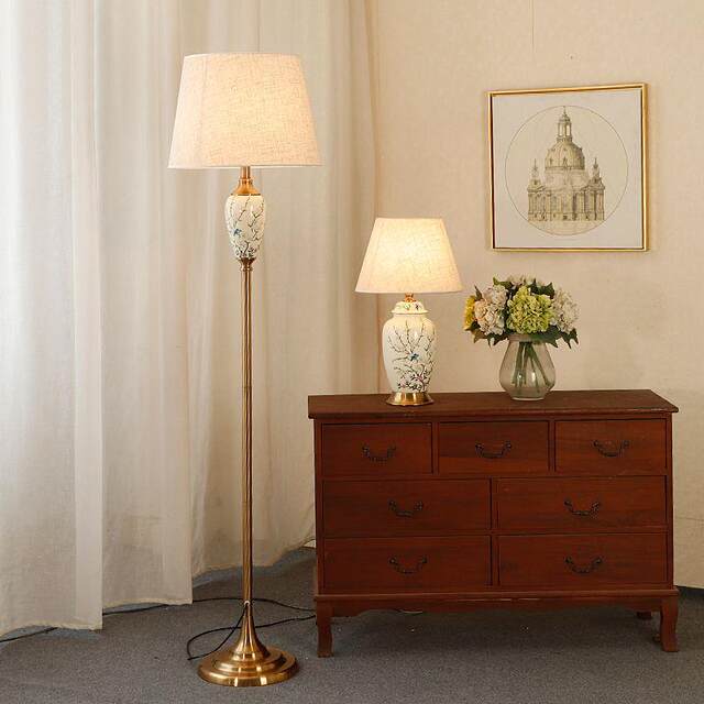 American-Style Ceramic Floor Lamp, Light Luxury, Suitable for Living Room, Bedroom, Study, with Remote Control, Storage, Coffee Table, Bedside, Chinese-Style Standing Floor Lamp