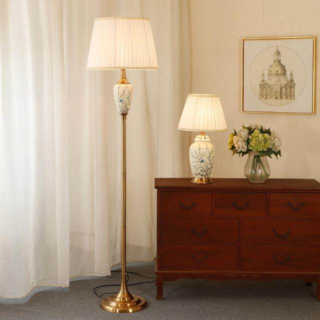 American-Style Ceramic Floor Lamp, Light Luxury, Suitable for Living Room, Bedroom, Study, with Remote Control, Storage, Coffee Table, Bedside, Chinese-Style Standing Floor Lamp