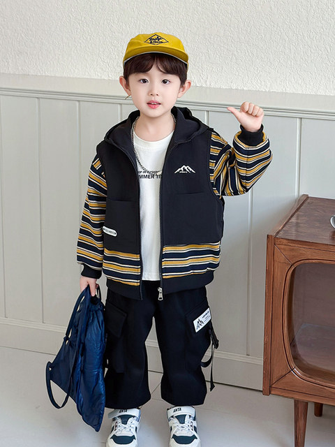 Boys' Autumn Outfit Set 2025 New Children's Fashionable Sports Two-Piece Set Little Boys Spring and Autumn Fake Two-Piece Jacket