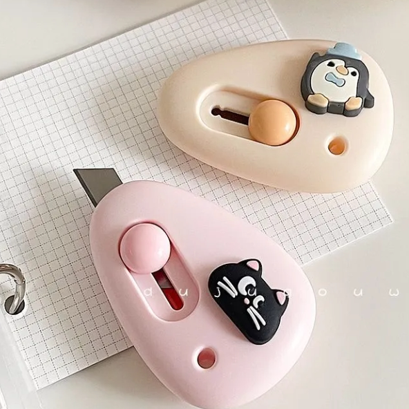 高颜值便携式小刀小号手工刀学生拆快递神器可爱美工刀迷你裁纸刀