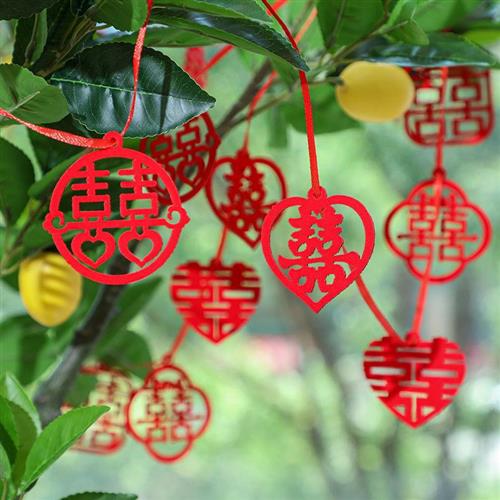 Wedding ceremony basin tree hang red v lantern hang on wedding room decoration scene layout