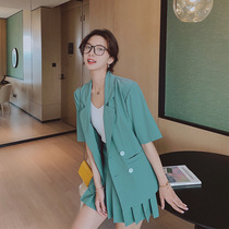 New Korean version small suit suit womens style small crowd temperament brief 100 plexor short dress Two sets