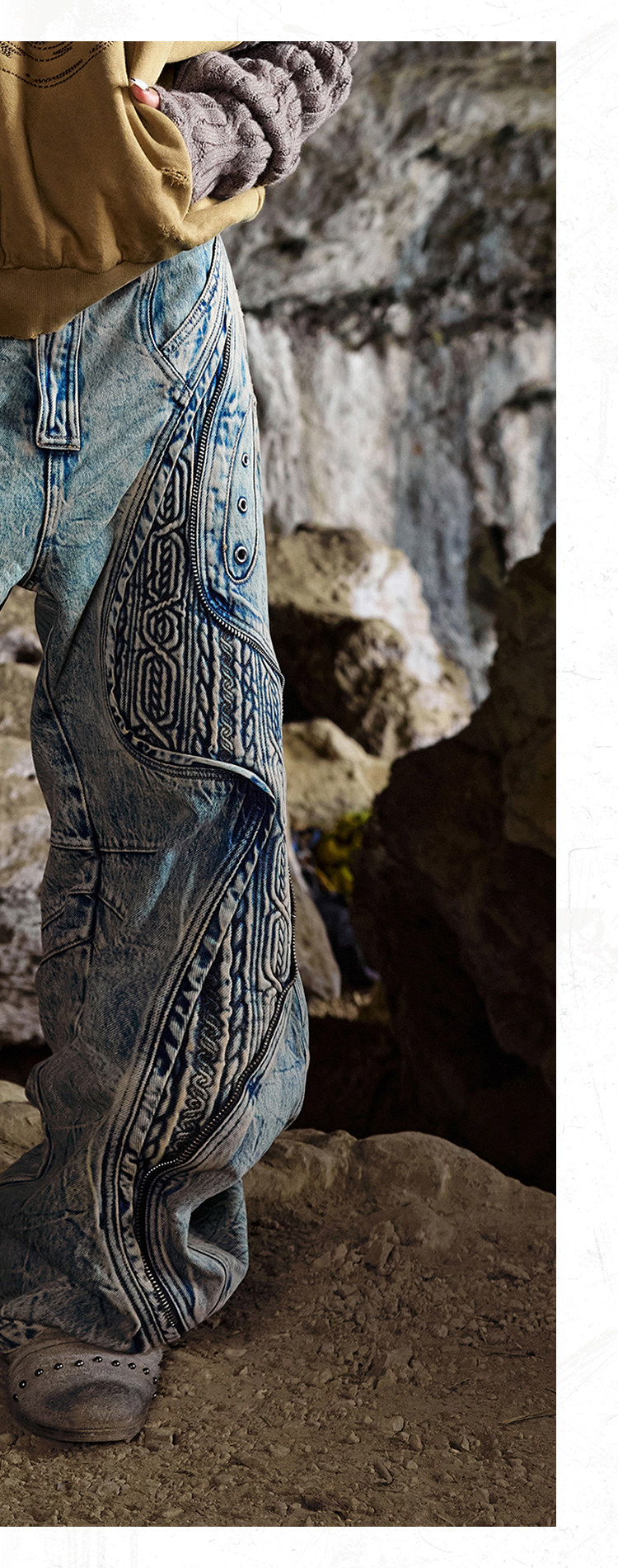 PERSONSOUL Embroidered Washed Paneled Jeans