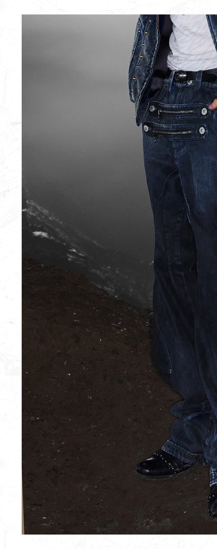 PERSONSOUL Arrowhead Zip Slim Jeans