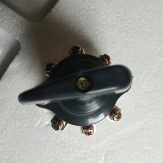 There is a brush motor type electric vehicle reverse switch