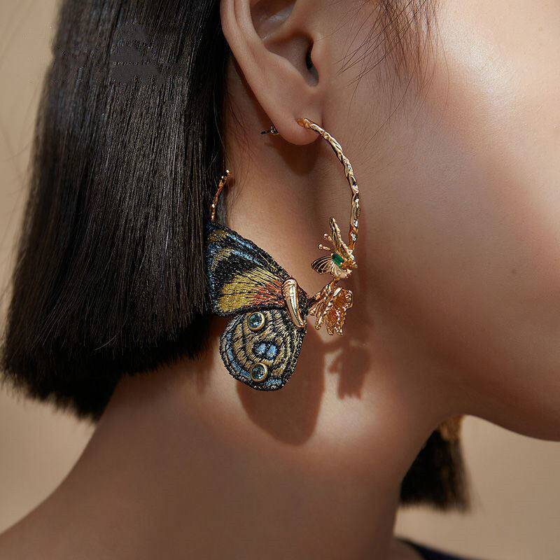 Large Face Suitable Earrings 2022 New Spotted Colorful Butterfly Dream Embroidered Butterfly Temperament Ring Earnail Personality Earpiece